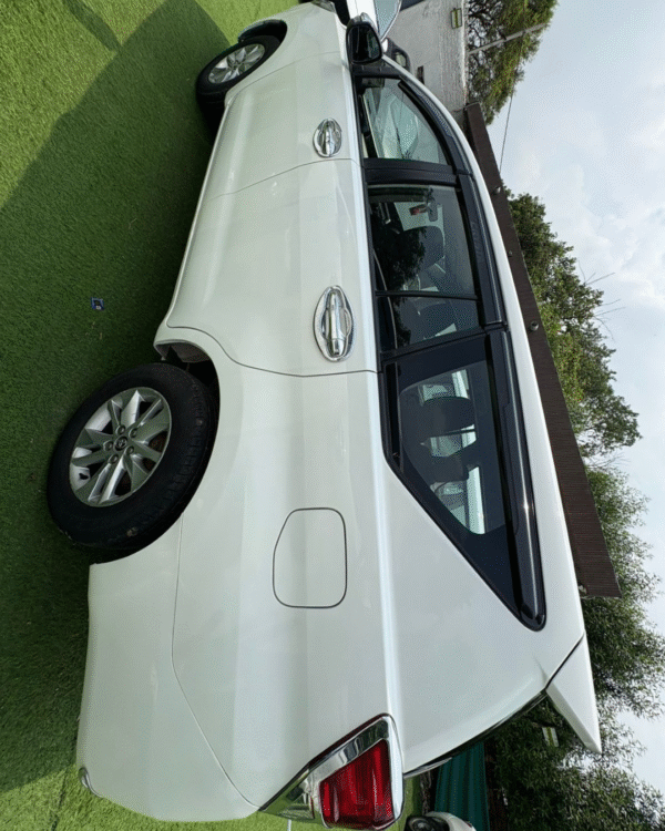 Toyota Innova Crysta 2018 2.4G - Image 5